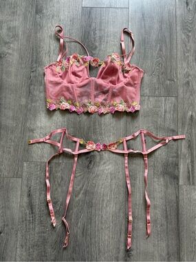 Victoria's Secret Pink Floral Embroidered Longline Bralette with Garter